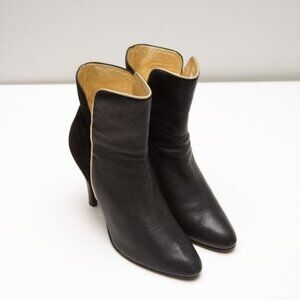 BETSEY JOHNSON LEATHER ANKLE BOOTS GOLD TRIM  BOOTIES SIZE 8